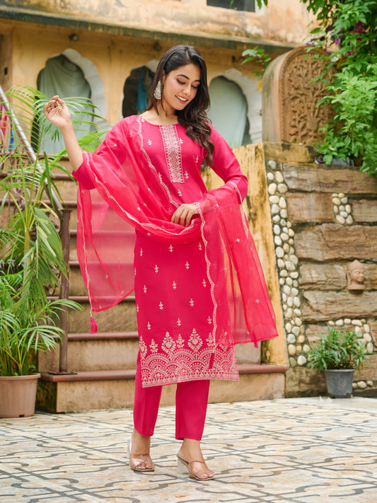 Zyra Embroidered Kurta Set with Dupatta - Decize Clothing