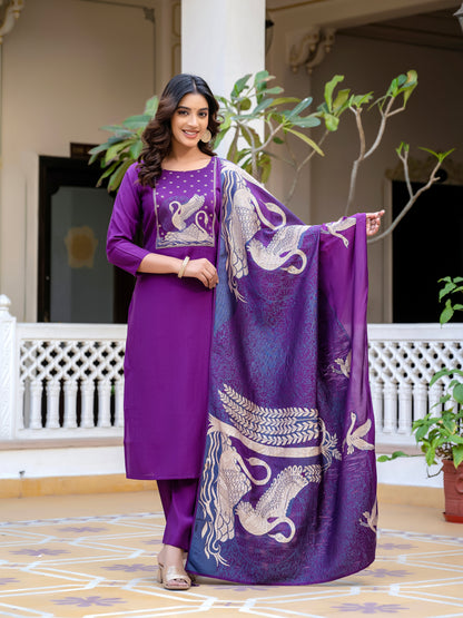 Avira Luxe Embroidered Silk Blend Kurta Set