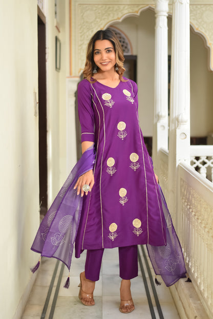 Regal Rust Silk Kurta Set With Dupatta
