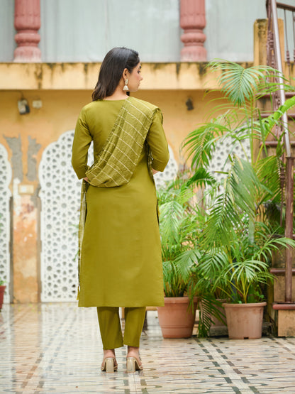 Parnika Silk Blend Embroidered Kurta Set with Dupatta