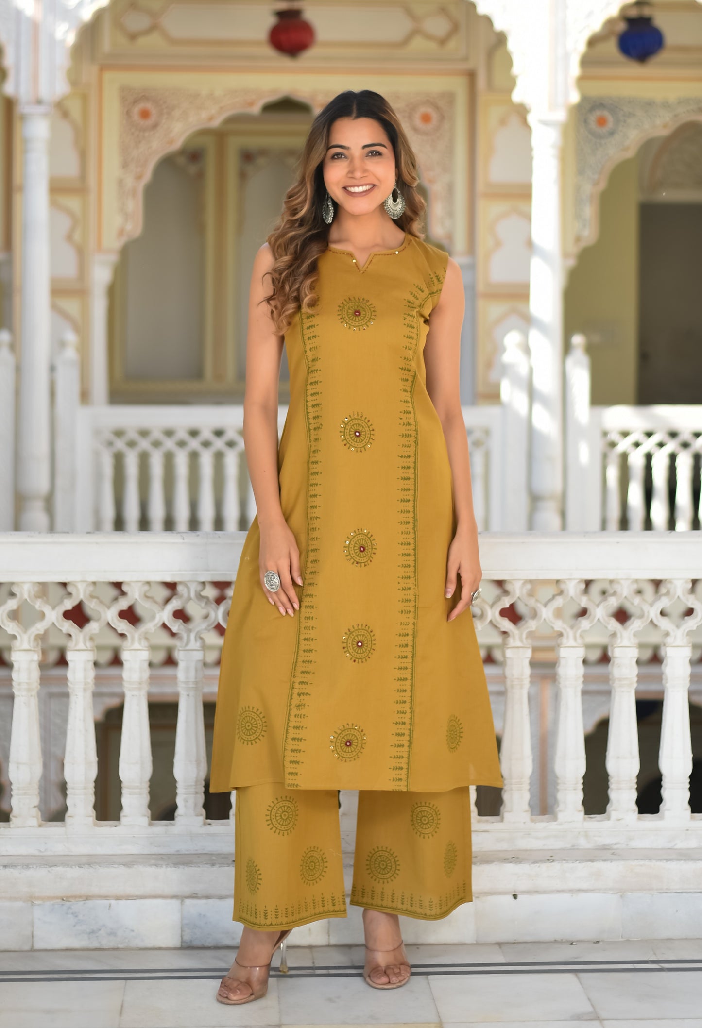 TWILLTOUCH FLORAL EMBROIDERED KURTA SET