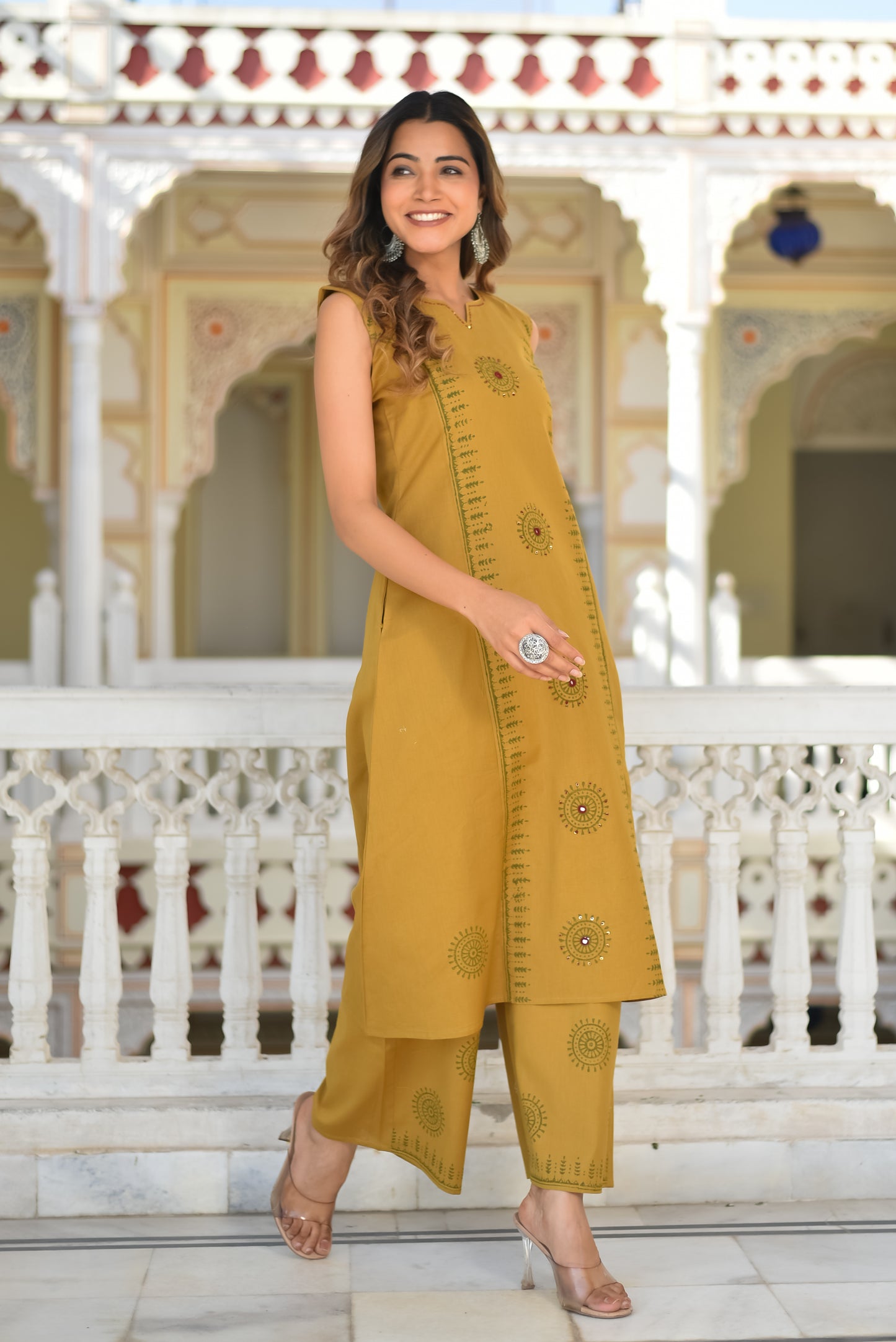 TWILLTOUCH FLORAL EMBROIDERED KURTA SET