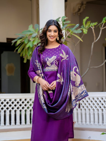 Avira Luxe Embroidered Silk Blend Kurta Set