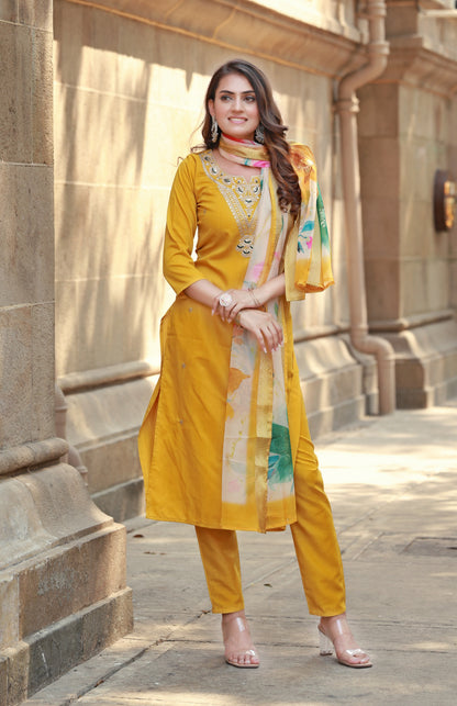 EVERGREEN MUSE COTTON KURTA SET WITH DUPATTA