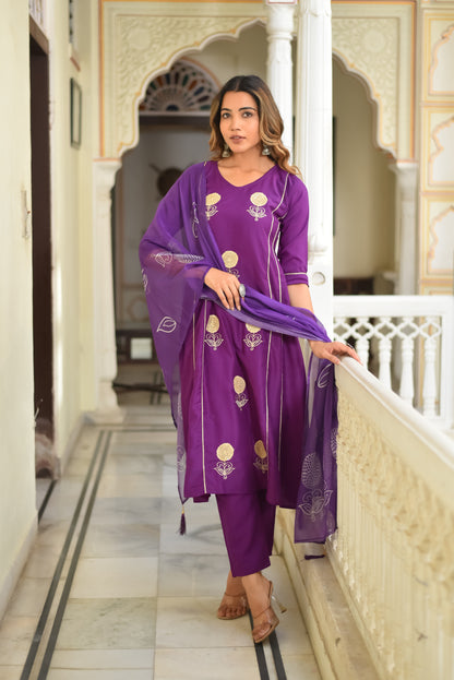 Regal Rust Silk Kurta Set With Dupatta
