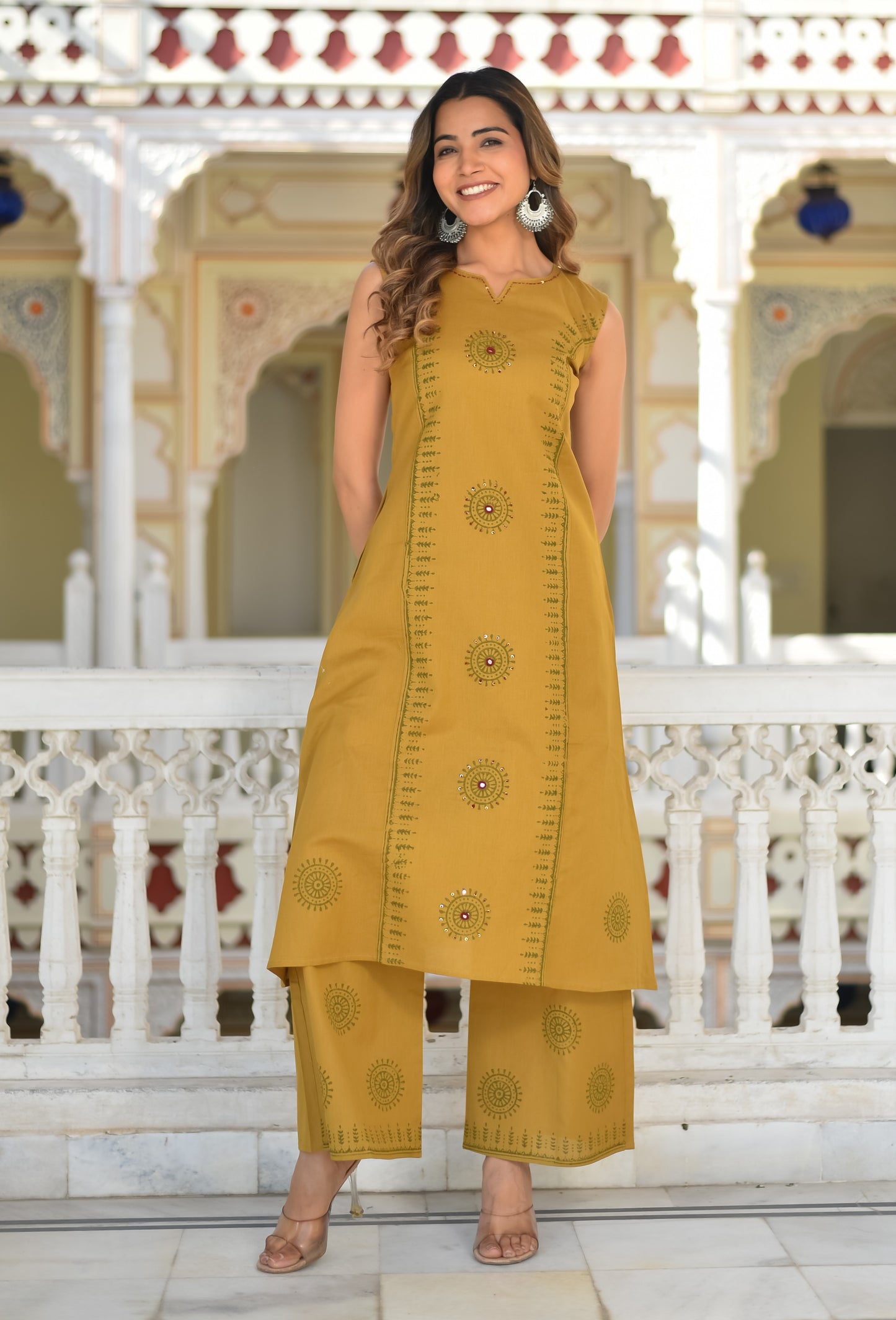 TWILLTOUCH FLORAL EMBROIDERED KURTA SET