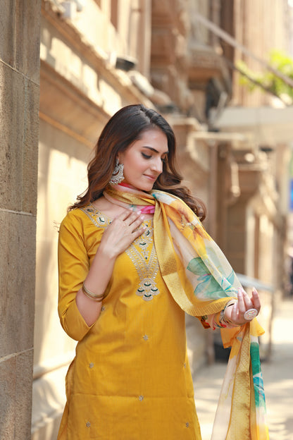 EVERGREEN MUSE COTTON KURTA SET WITH DUPATTA