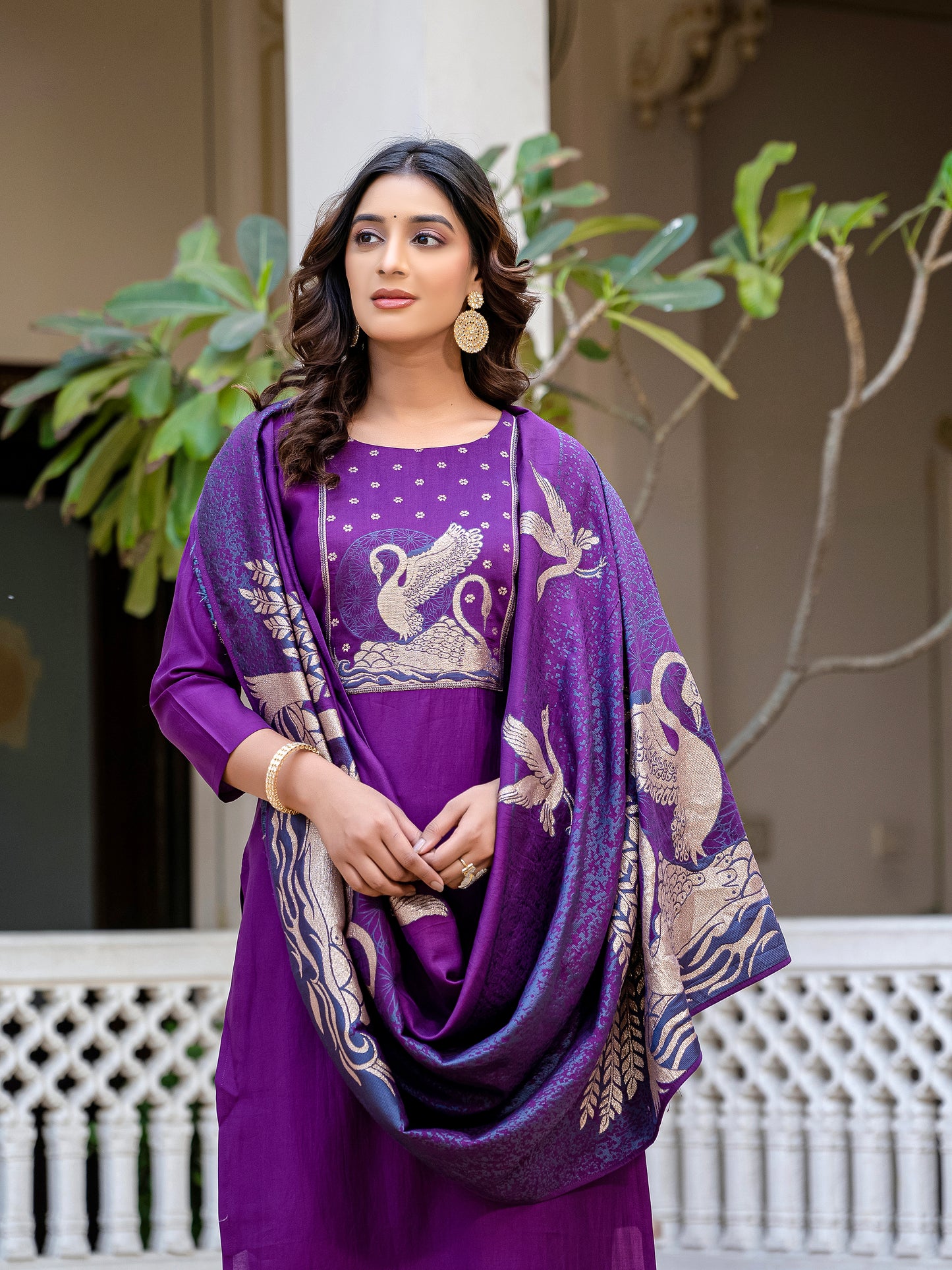 Avira Luxe Embroidered Silk Blend Kurta Set