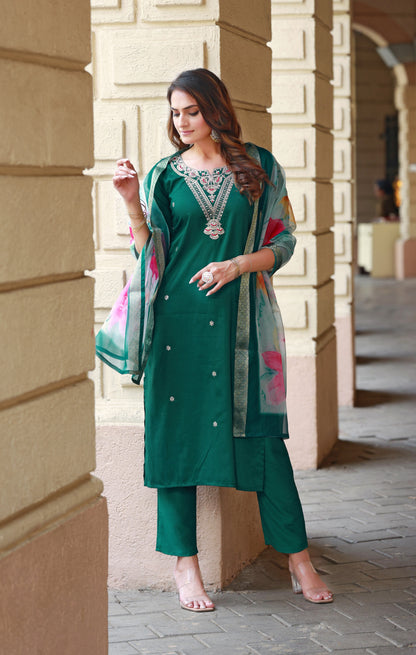 EVERGREEN MUSE COTTON KURTA SET WITH DUPATTA