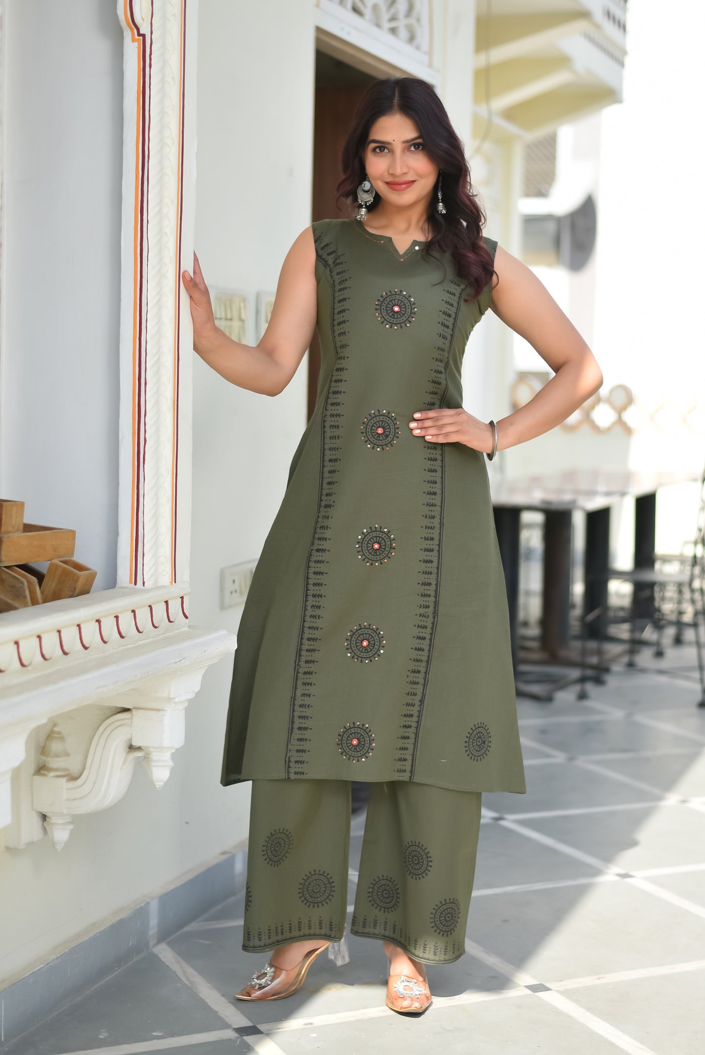 TWILLTOUCH FLORAL EMBROIDERED KURTA SET