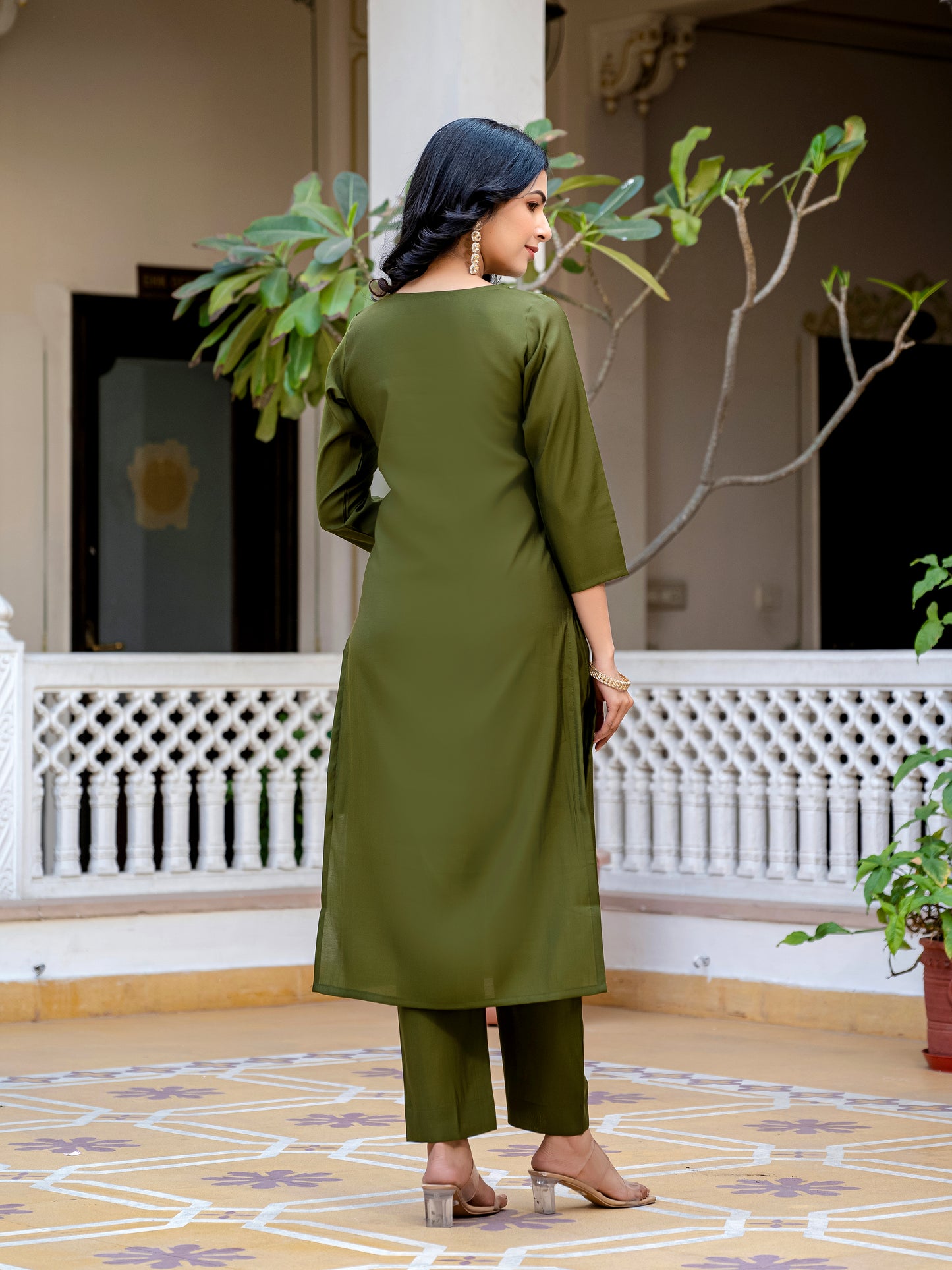 Avira Luxe Embroidered Silk Blend Kurta Set