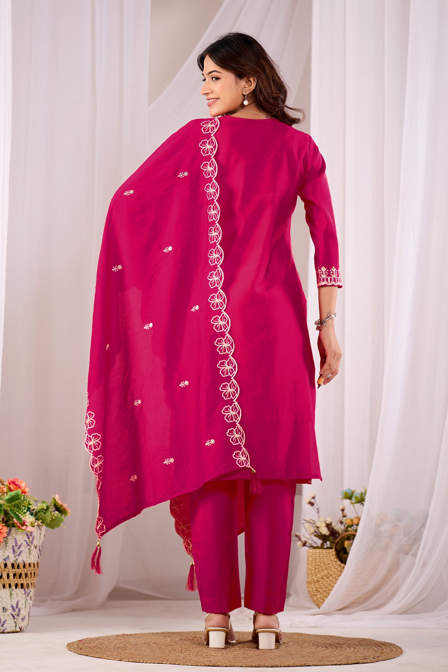 Pink Aarohi Ethnic Motifs Embroidered Silk Kurta Set with Dupatta
