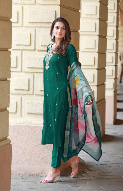 EVERGREEN MUSE COTTON KURTA SET WITH DUPATTA