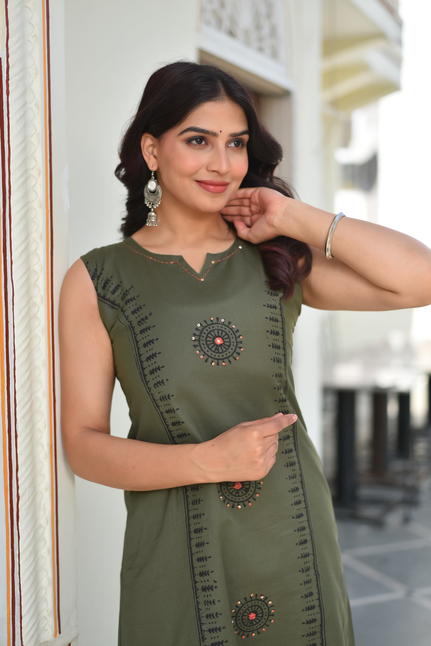 TWILLTOUCH FLORAL EMBROIDERED KURTA SET