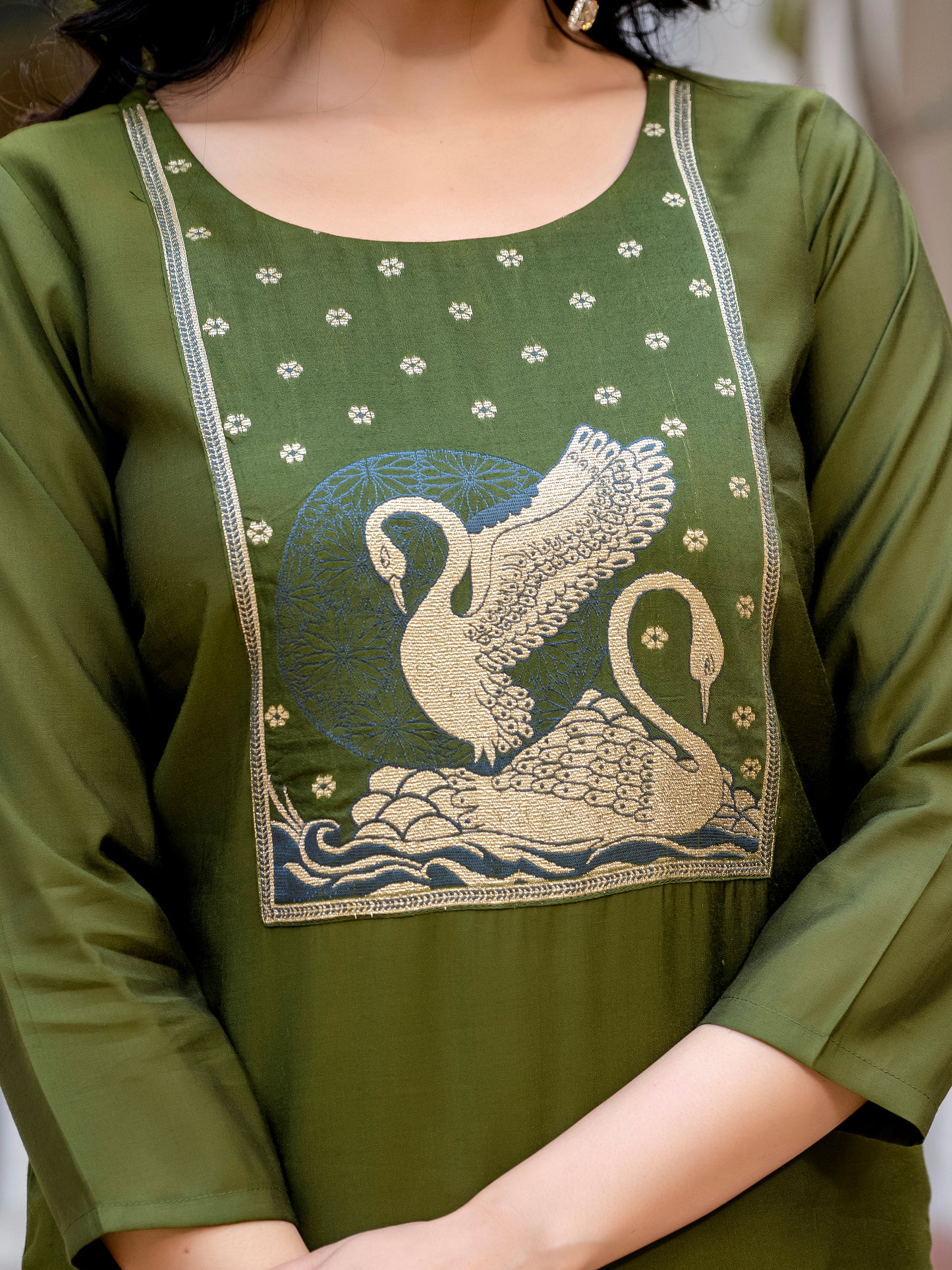 Avira Luxe Embroidered Silk Blend Kurta Set