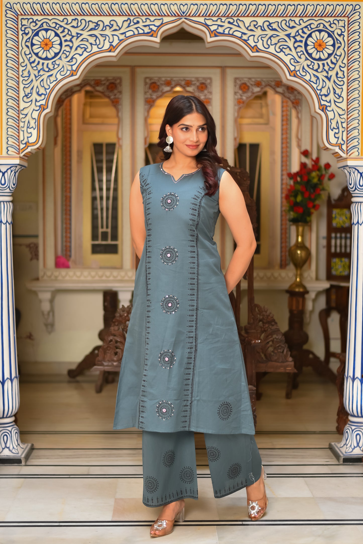 TWILLTOUCH FLORAL EMBROIDERED KURTA SET