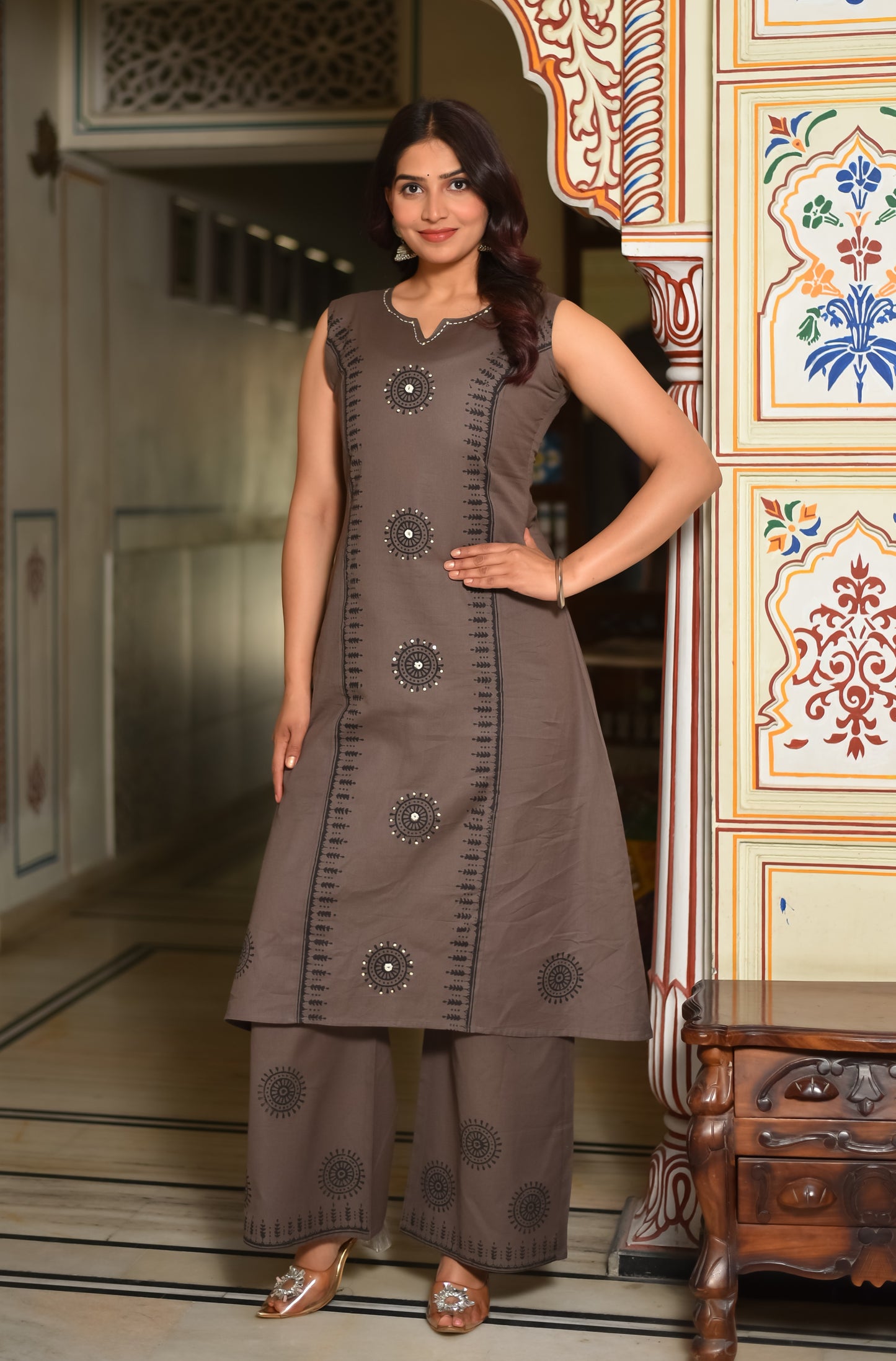 TWILLTOUCH FLORAL EMBROIDERED KURTA SET