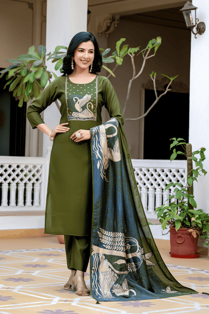 Avira Luxe Embroidered Silk Blend Kurta Set