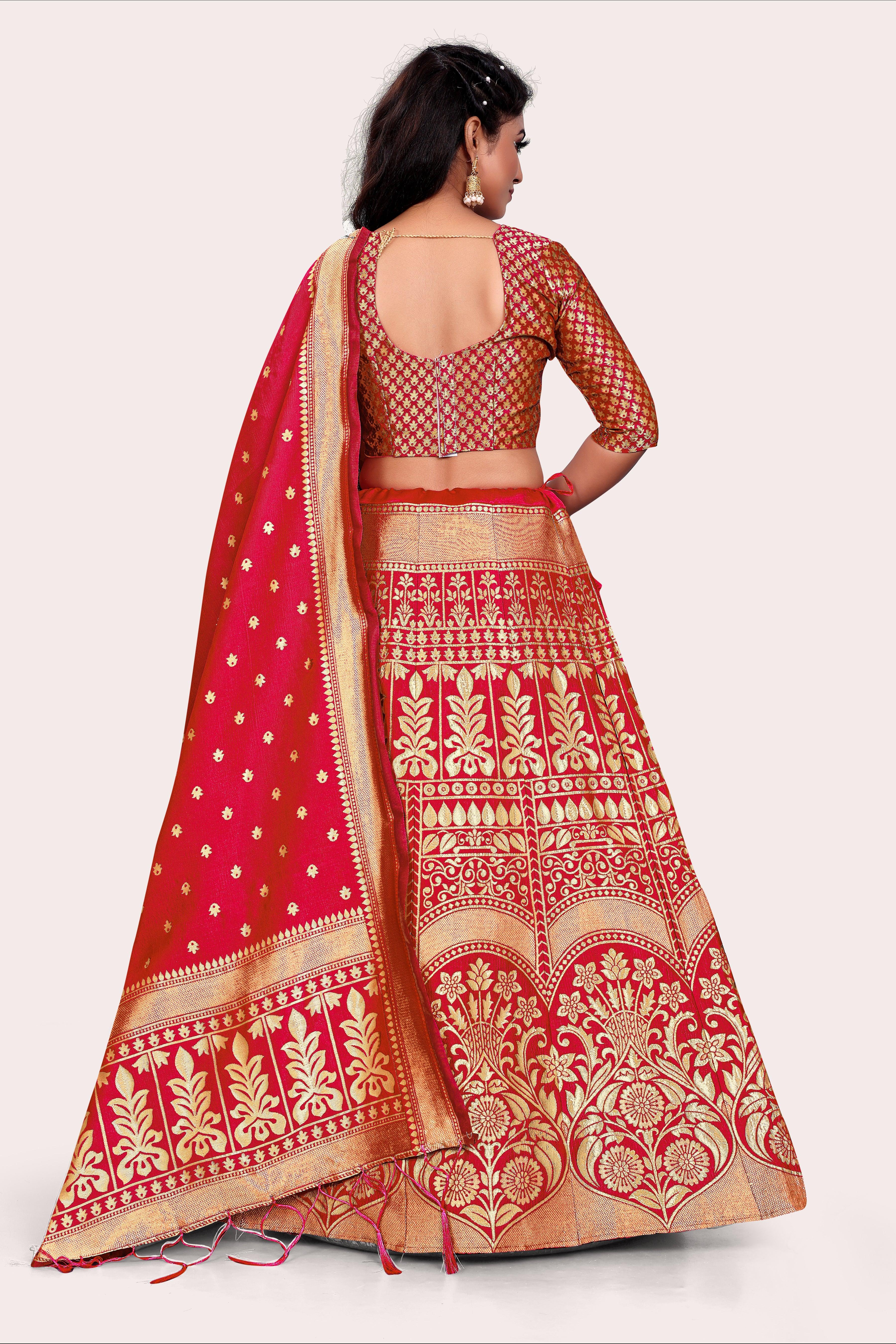 Enchanting Ensemble: Banarasi Lehenga Choli and Dupatta Pairing - Decize Clothing