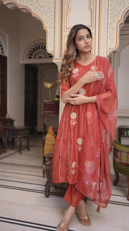 Regal Rust Silk Kurta Set With Dupatta