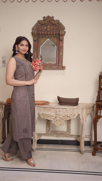 TWILLTOUCH FLORAL EMBROIDERED KURTA SET
