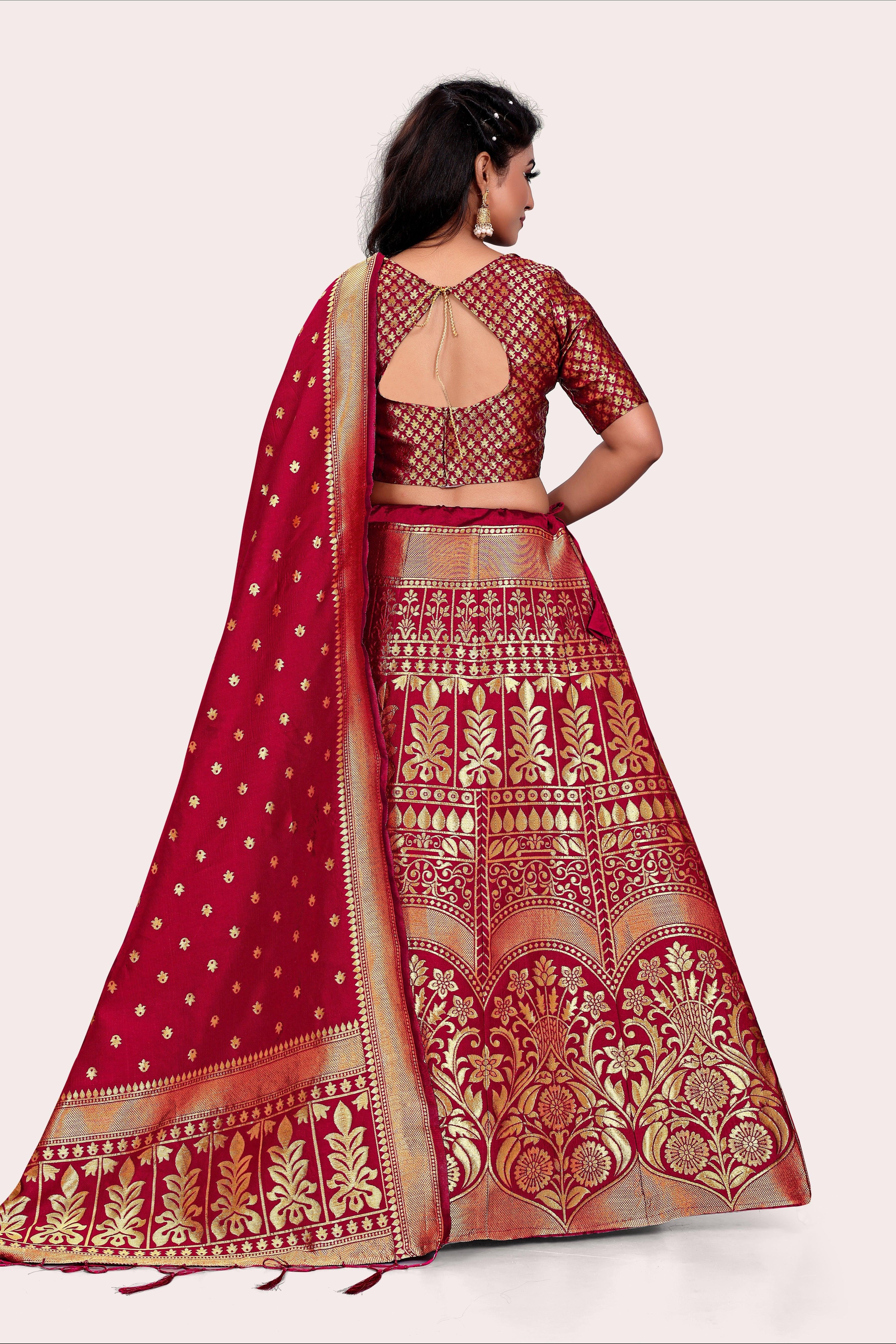 Enchanting Ensemble: Banarasi Lehenga Choli and Dupatta Pairing - Decize Clothing