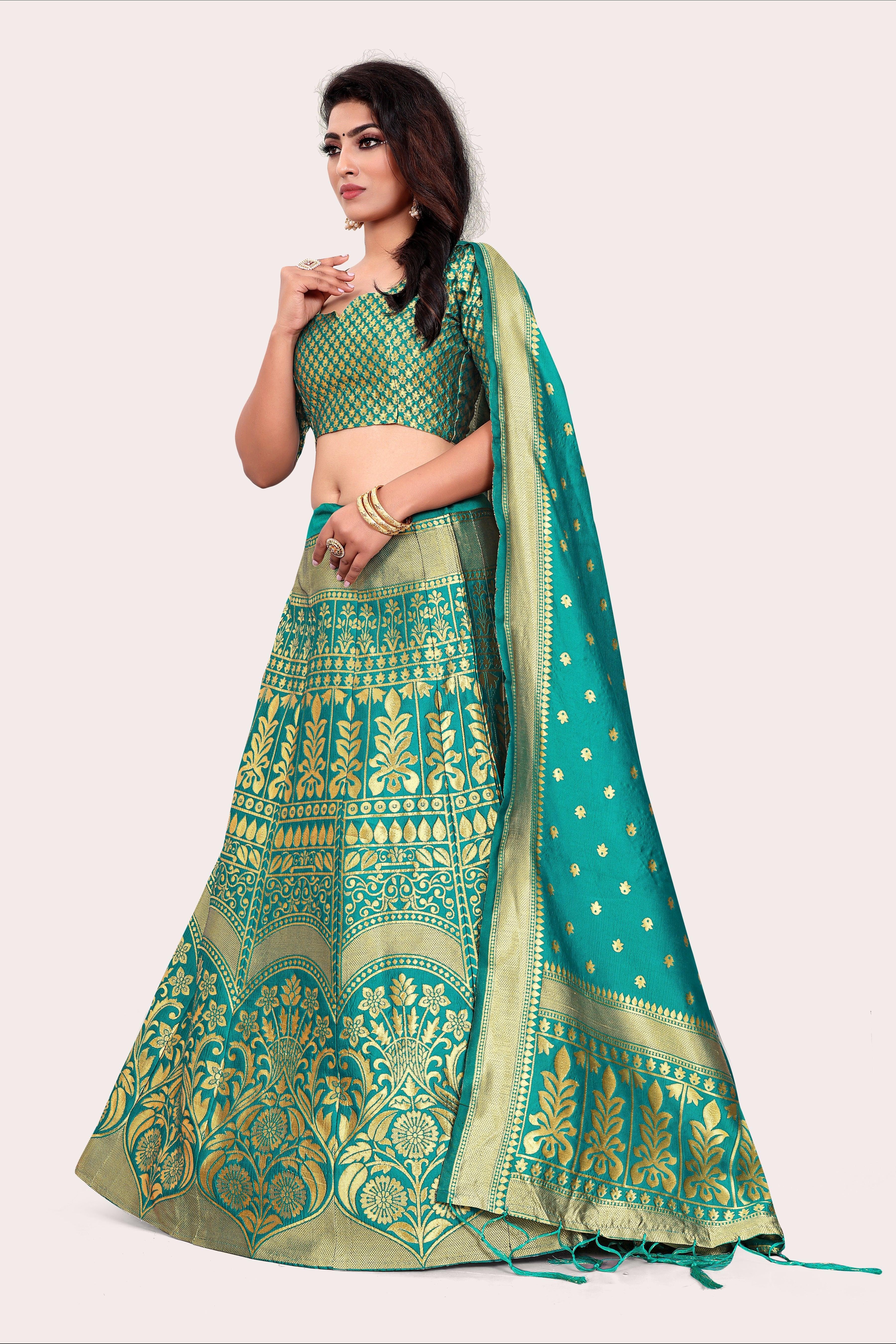 Enchanting Ensemble: Banarasi Lehenga Choli and Dupatta Pairing - Decize Clothing